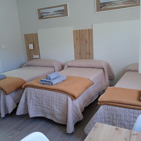 וילנה Hostal La Morenica מראה חיצוני תמונה
