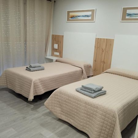 וילנה Hostal La Morenica מראה חיצוני תמונה